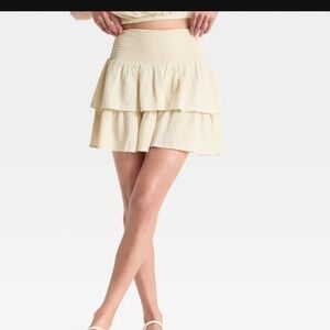 Universal Thread Cream Mini Skirt